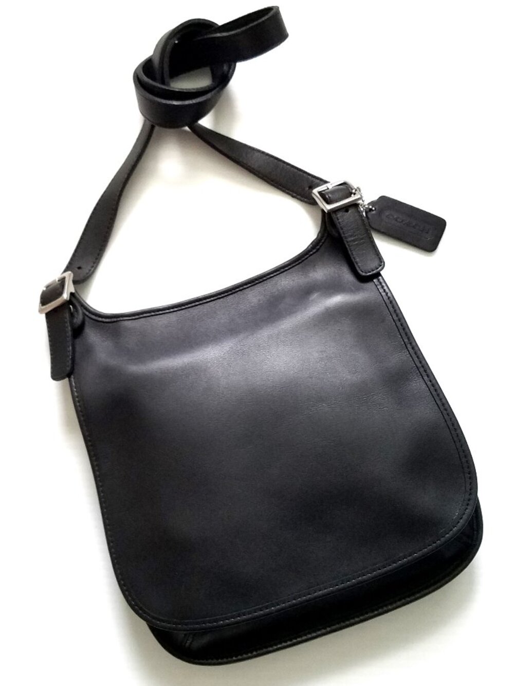 Authentic Mint Vintage Coach Black Leather Small Hippie Flap Bag 9135